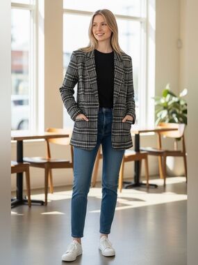 Sharagano Black & Gray Plaid Single-Button Blazer